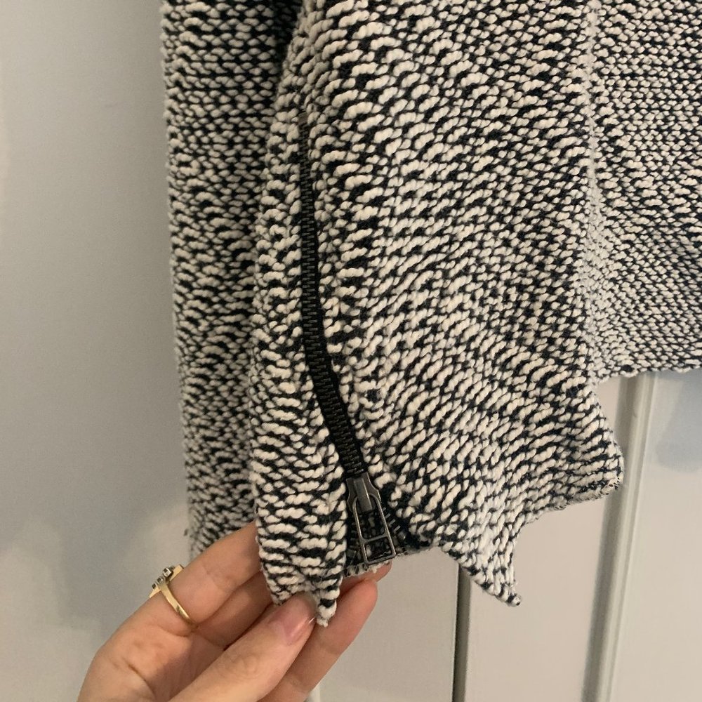 Sweater - Picture 3 of 5